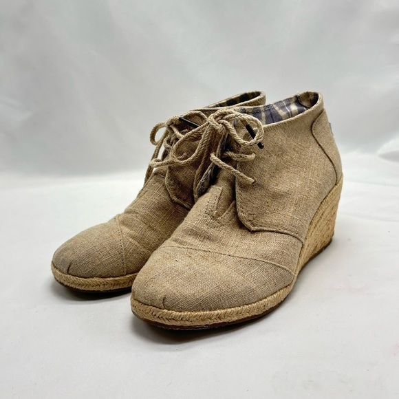 Toms cream color wedge heel botties size 7.5 - Picture 2 of 8